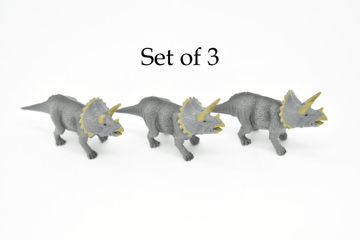 Triceratops Dinosaur, Very Nice Plastic Replica    3"    F8115-B117