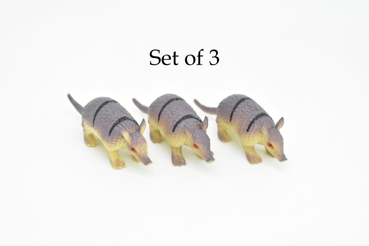 Armadillo, Cingulata, Dasypodidae, Very Nice Plastic Design, Animal, Pichi, Mulita,Educational, Hand Painted, Diorama Figure, Lifelike Model, Toy, Gift,   2 1/2 inches.   CWG105 B237