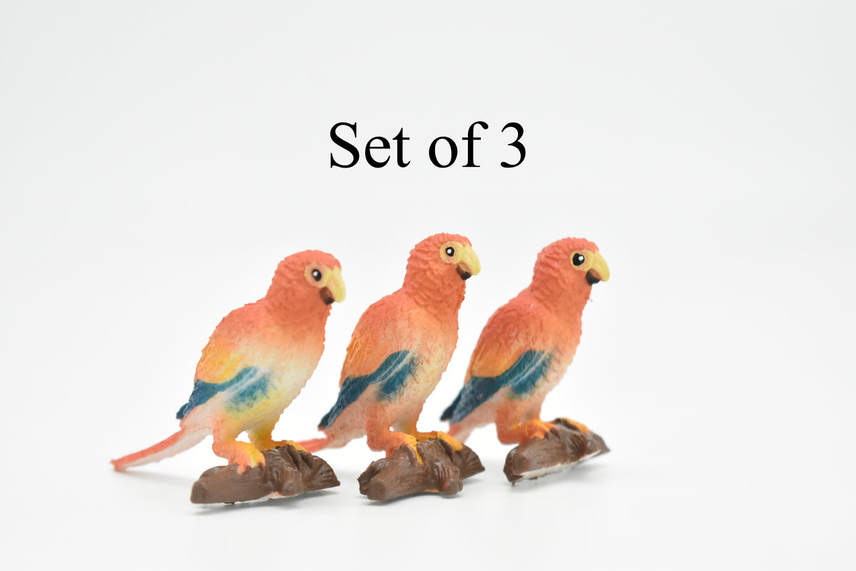 Parrot, Very Nice Rubber Reproduction,  Hand Painted       2 1/2"      F617 B131