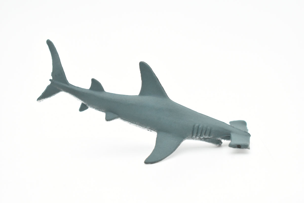 Hammerhead Shark, Curved, Very Nice Plastic Replica   3"   -   F234 B76