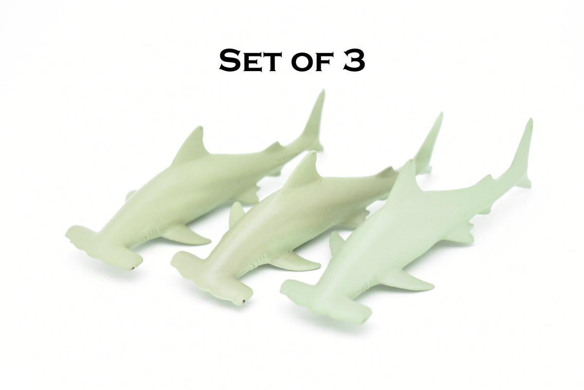 Hammerhead Shark, Curved, Very Nice Plastic Replica    3"   -   F1011 B118