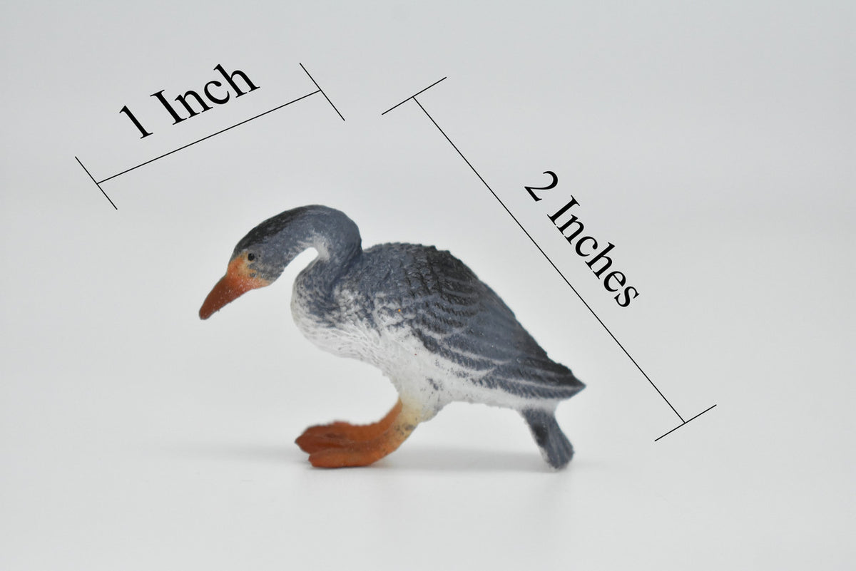 Goose, Graying, Very Nice Plastic Reproduction,  Hand Painted     2"    F620 B132