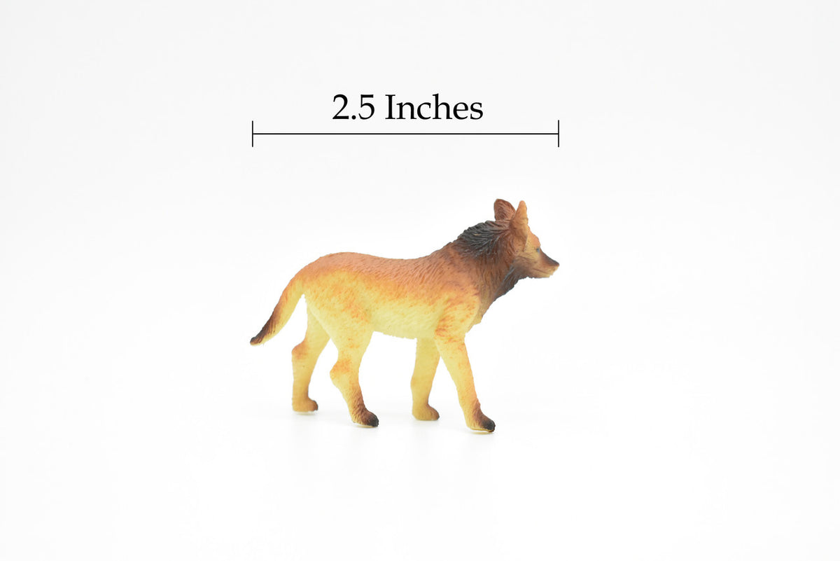 Dingo, Canine, Australia Dog, Canis lupus dingo, Very Nice Plastic Design, Animal Figure, Educational, Figure, Lifelike, Diorama Model, Toy, Kids,  2 1/2 Inches. 