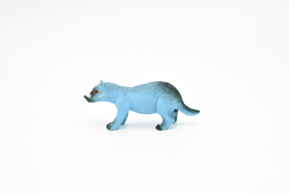 Badger, Musteloidea, Very Nice Plastic Design, American Animal,  Educational, Hand Painted, Diorama Figure, Lifelike Model, Toy, Gift,   2 1/2 inches.     CWG107 B237