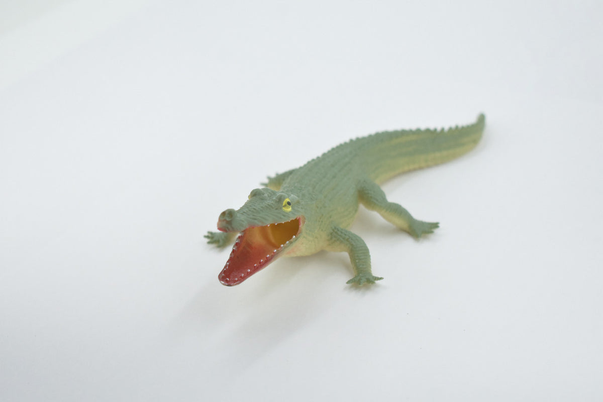 American Alligator, Crocodile, Alligator Mississippiensis, Hand Painted, Educational, Rubber Reptile, Realistic Figure, Lifelike, Diorama Model, Replica, Toy, Gift,      7 Inches.      CWG311 B50