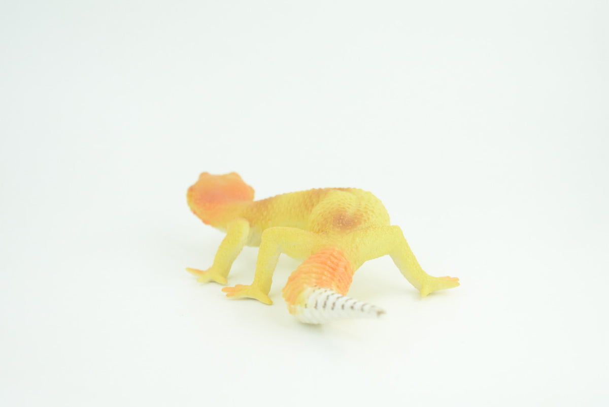 Gecko, Southeast Asia Lizard, Museum Quality, Educational, Hand Painted, Rubber Reptile, Diorama, Toy, Kids, Gift,  7 Inches.  CH754 BB190