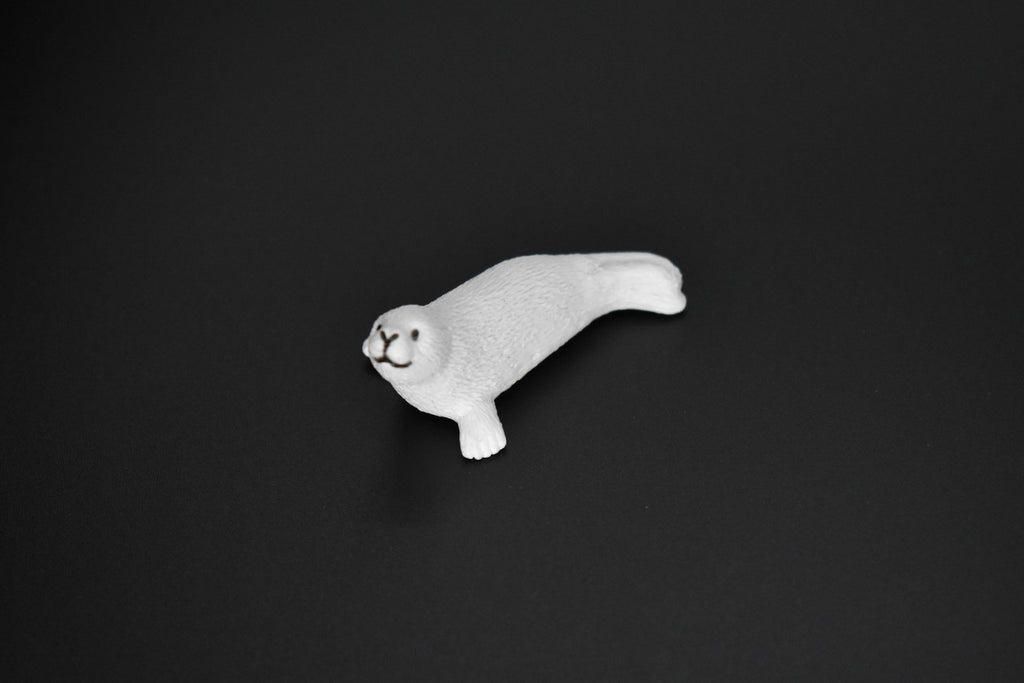 Harp Seal, Saddleback seal, High Quality, Plastic, Hand Painted, Realistic, Figure, Model, Replica, Toy, Kids, Educational, Gift,    2"     F3502 B67
