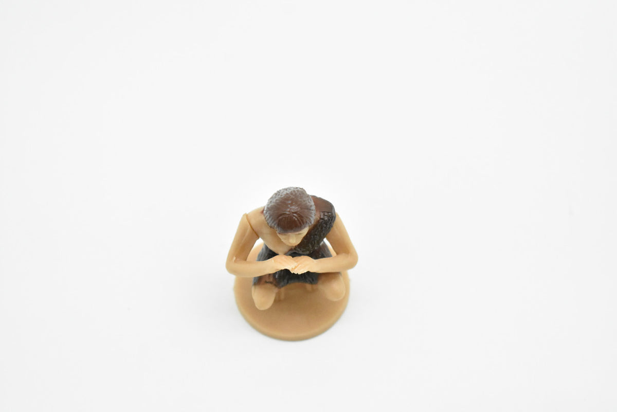 Prehistoric Man, Caveman, Very Nice Plastic Reproduction   2"    F4462 B222