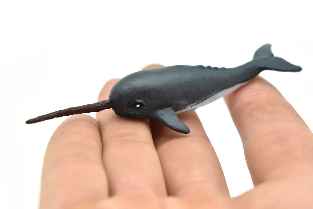 Narwhal Whale, Very Nice Plastic Replica  3"Long   ~  F3905-B9