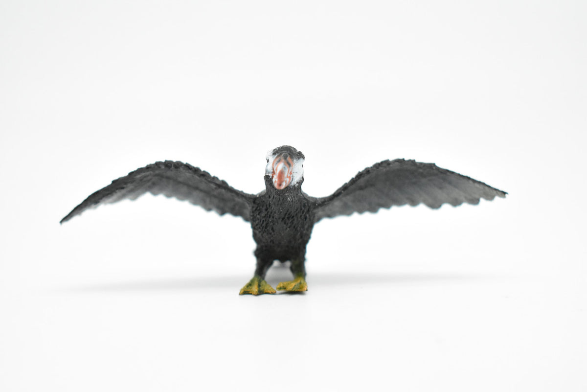 Puffin, Flying, Very Nice Rubber Reproduction, Hand Painted   3 1/2"    F621 B132