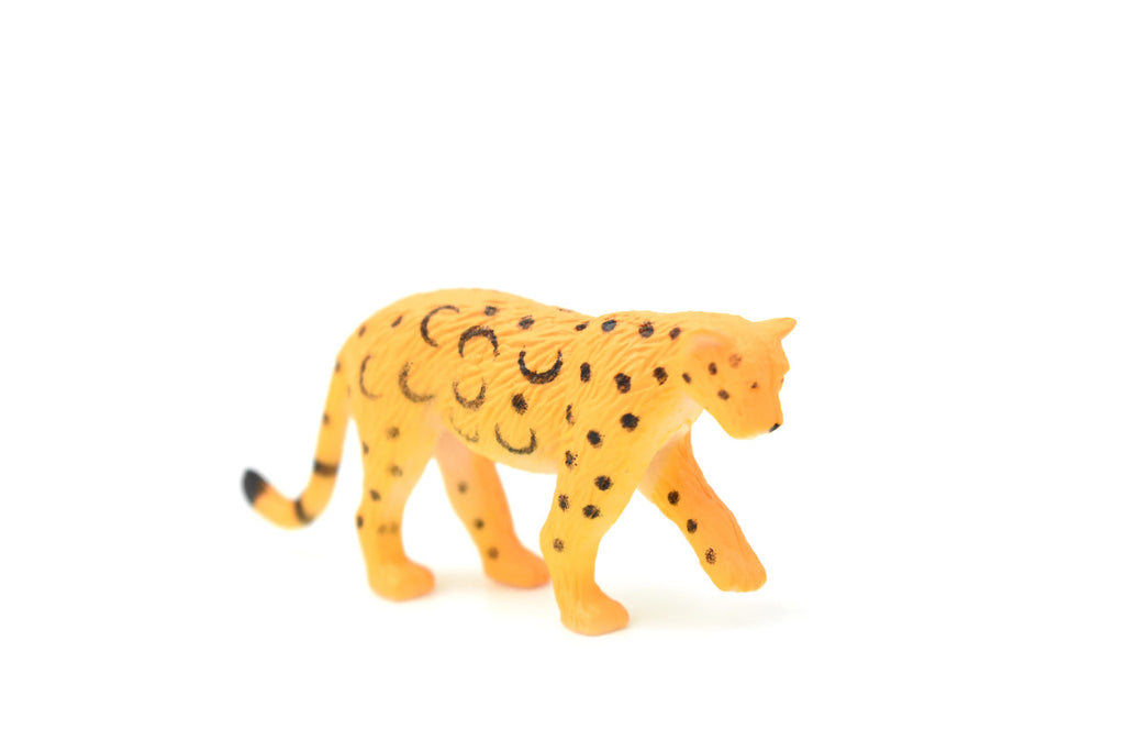 Jaguar, Very Nice Plastic Replica  3"  -  F085 B43
