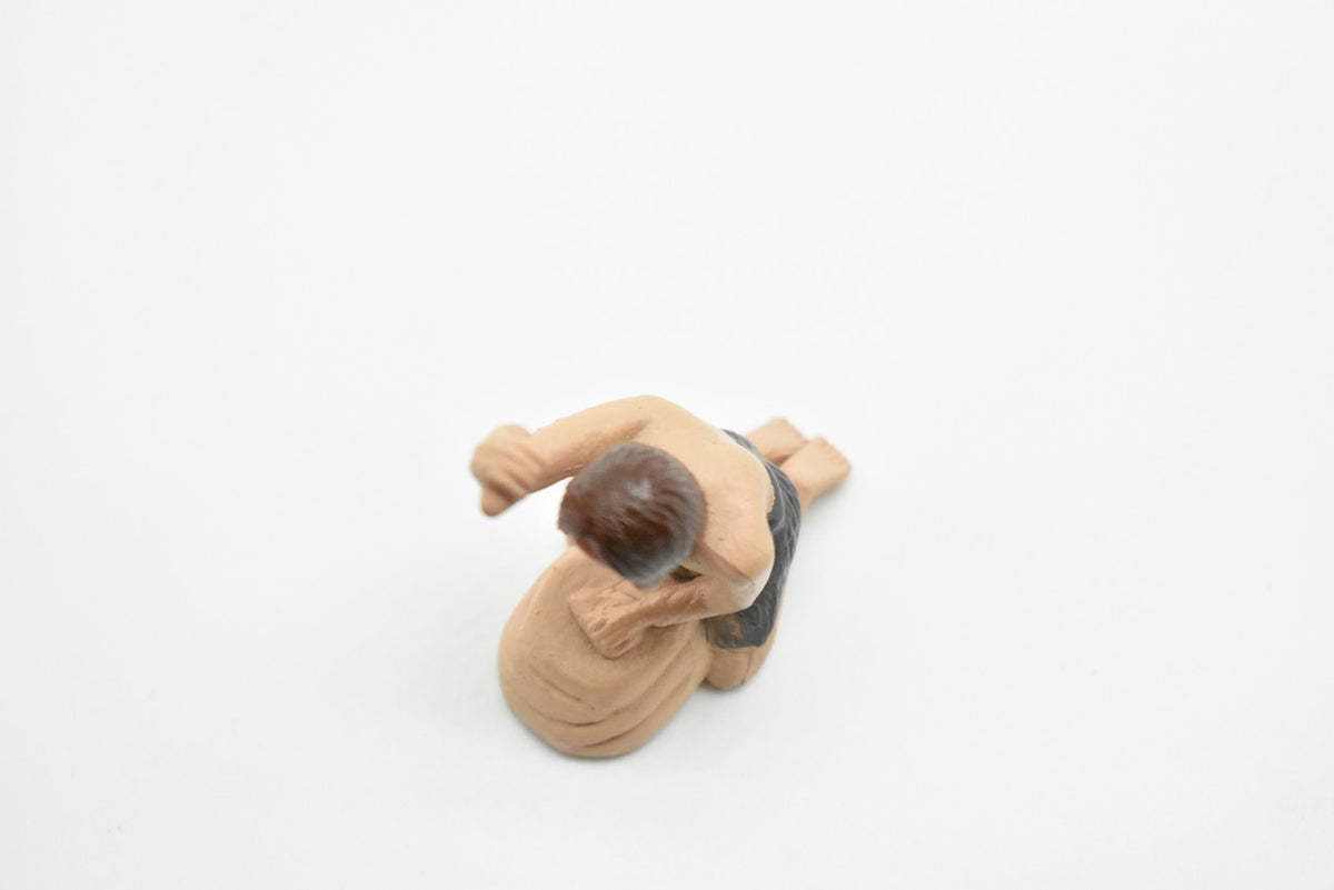 Prehistoric Man with Rock, Caveman, Very Nice Plastic Reproduction    1 3/4"    F4465 B222