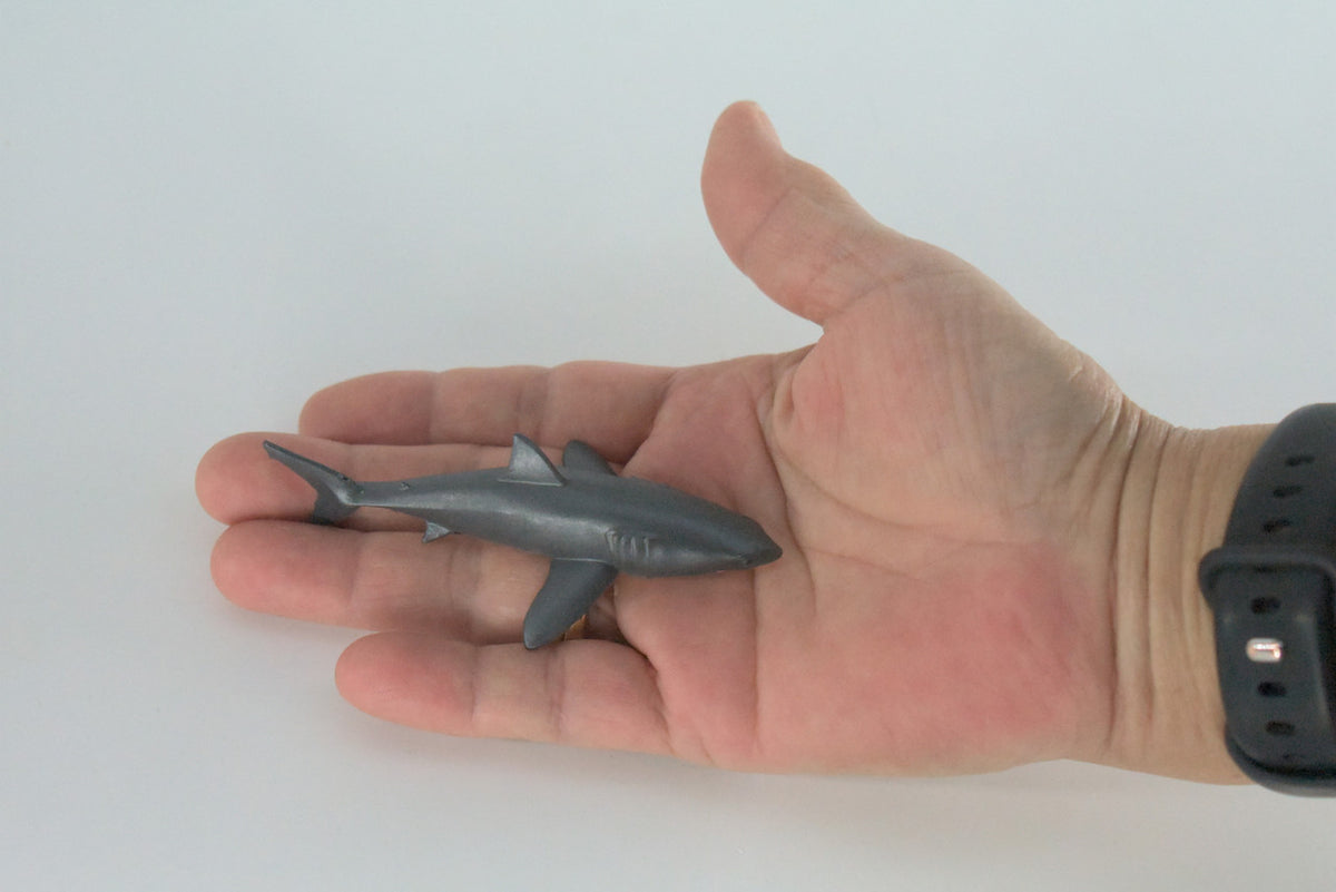 Bull Shark, River Shark, Very Nice Rubber Fish, Educational, Realistic Figure, Lifelike Model, Figurine, Replica, Gift,     3 1/2"  SF03 B51