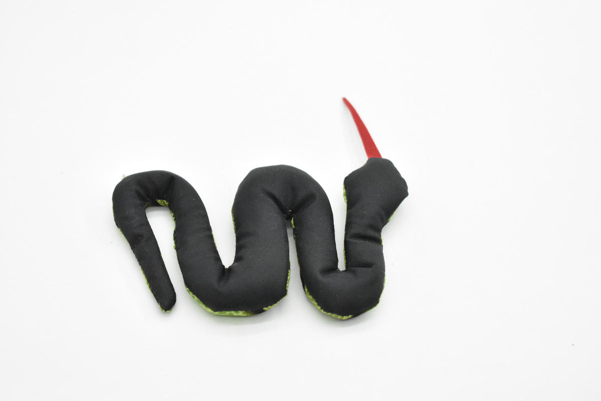 Snake, Reptiles, Green, HandMade In Thailand, Sand Creatures, Paper Weight, Bean Bag, Cornhole, Game, Toy, Kids, Educational, Gift,   4 Inches.   TH15 BB67