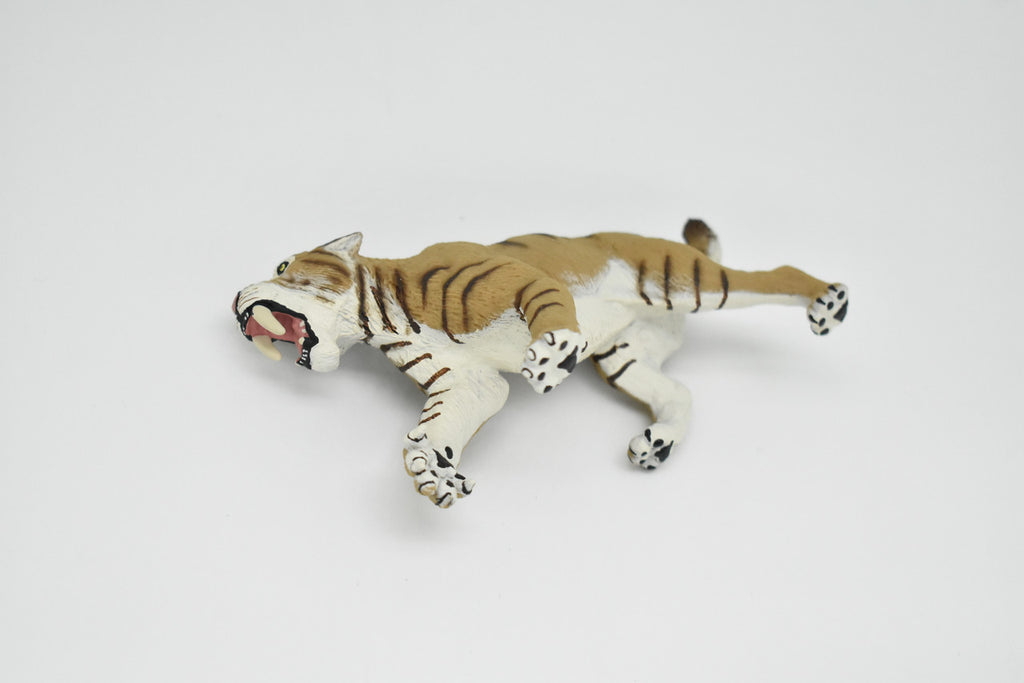 Saber-toothed Cat, Smilodon, Museum Quality Plastic Reproduction, Hand Painted    4 1/2"   F7057-B224