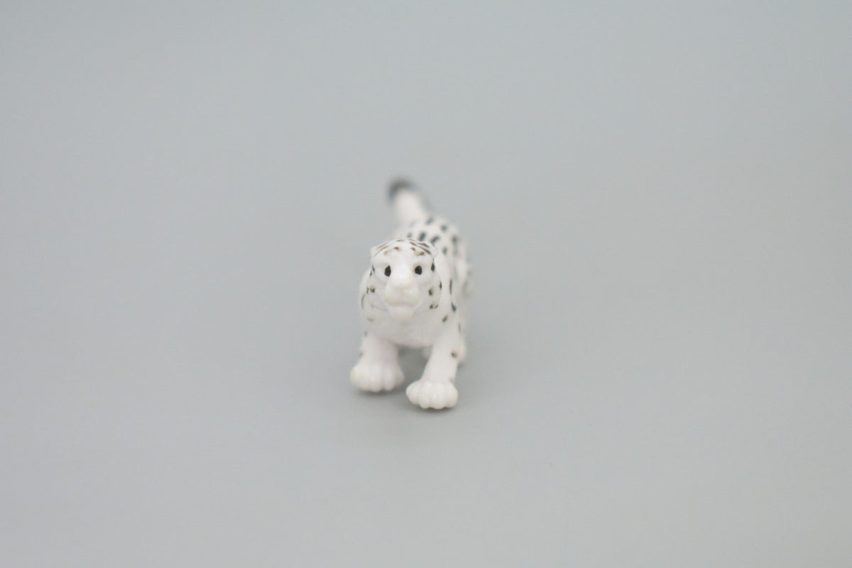 Snow Leopard, Panthera uncia, Ounce, Irbis, Hand Painted, Educational, Rubber Animal, Realistic Figure, Lifelike, Gift,    3 "   SF53 B58
