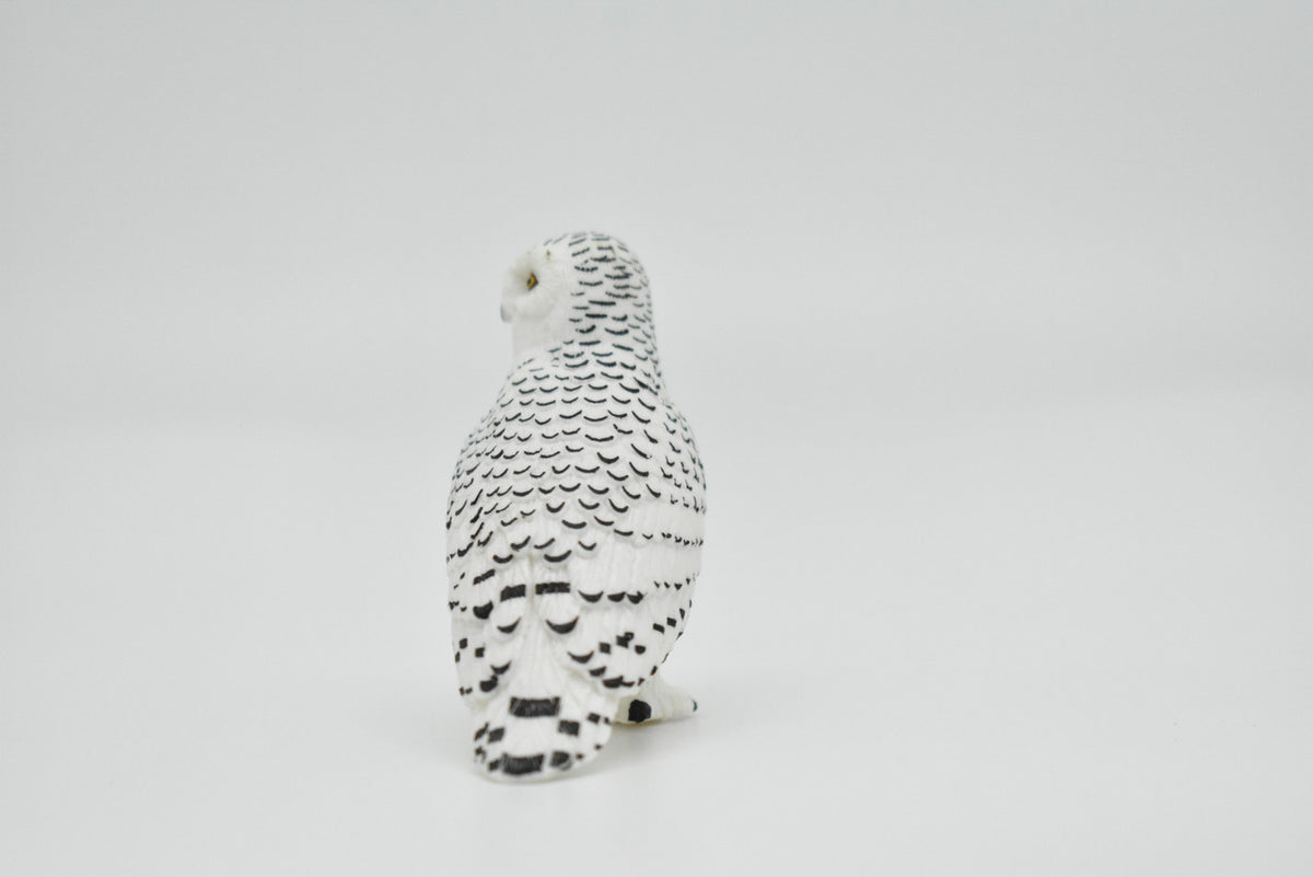 Snowy Owl, Museum Quality Plastic Reproduction Hand Painted     2 1/2"    M124 B648