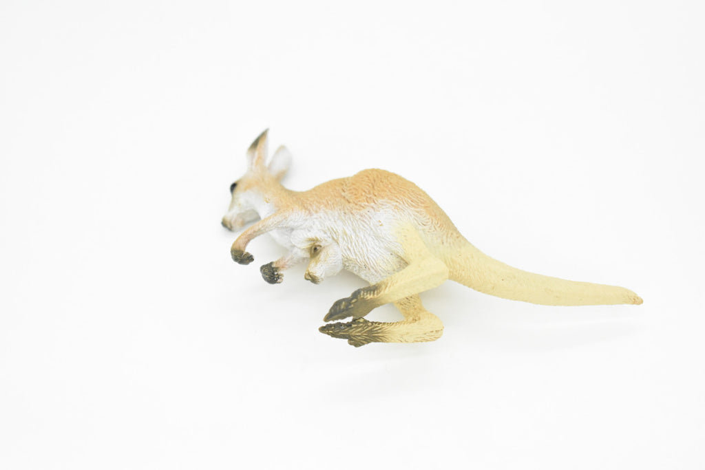 Kangaroo, Mother with Baby, Marsupial, Realistic Rubber Reproduction, Hand Painted Figurines    4.5"     CH149 B247