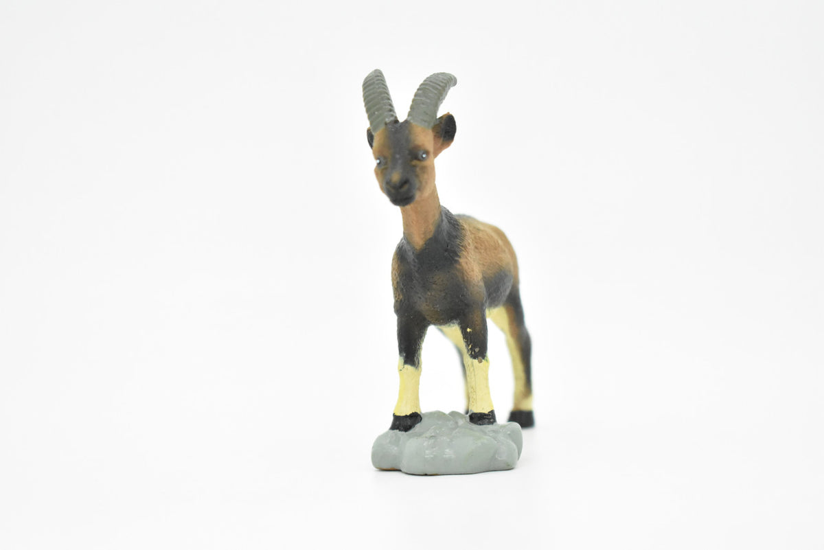 Goat, Billy, Wild, Realistic Rubber Reproduction, Hand Painted Figurines    3"     CH152 B247