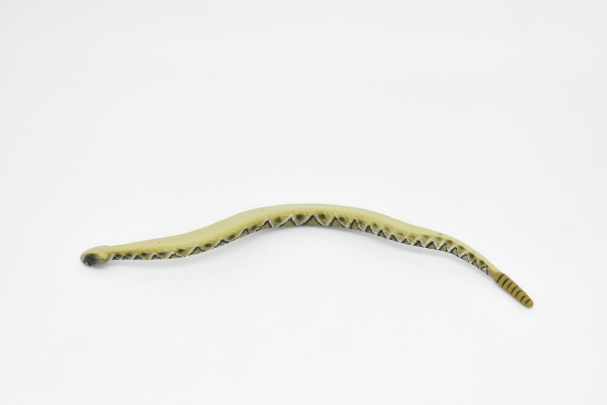 Rattlesnake, Diamond Back, Museum Quality Rubber Snake, Educational, Realistic Hand Painted Figure, Lifelike Figurine, Replica, Gift,    6 1/2"   CWG248 B239