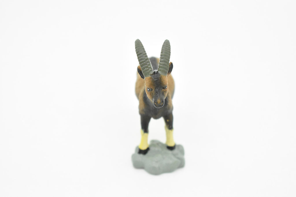 Goat, Billy, Wild, Realistic Rubber Reproduction, Hand Painted Figurines    3"     CH152 B247