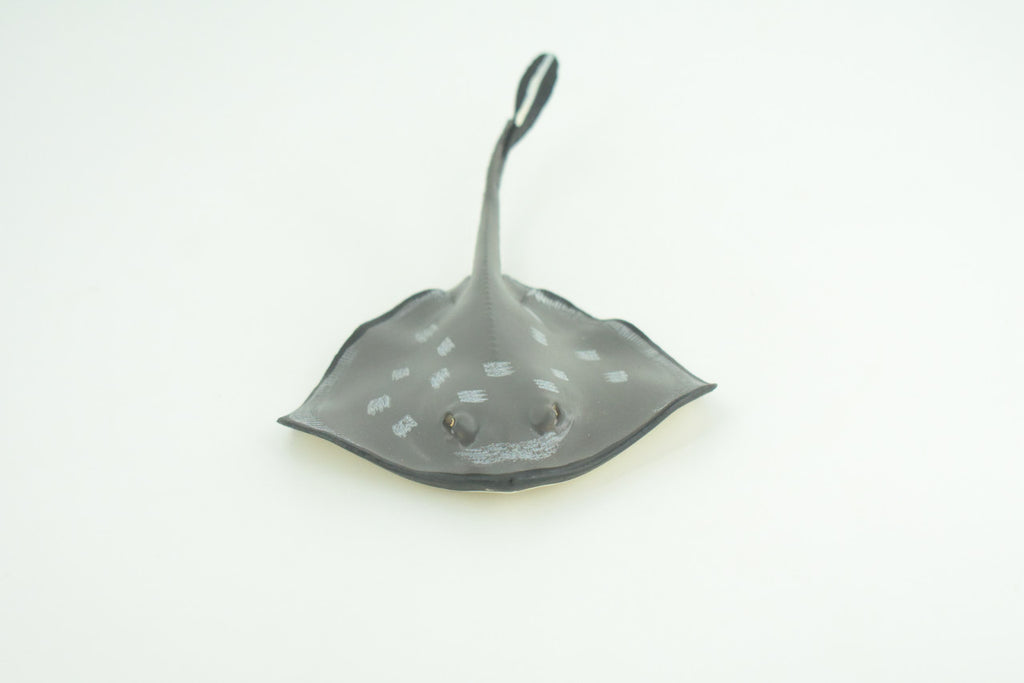 Sting Ray, Spotted Stingray, Museum Quality, Hand Painted, Rubber Fish, Realistic, Diorama, Model, Toy, Kids, Educational, Gift,   6 Inches.   CH1017 BB216
