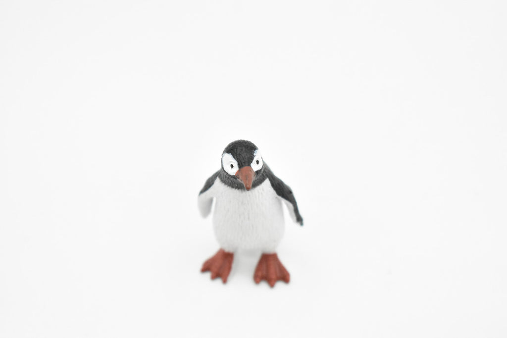 Penguin, Gentoo, Very Nice Plastic Reproduction, Hand Painted    1 3/4"   OK23 B618