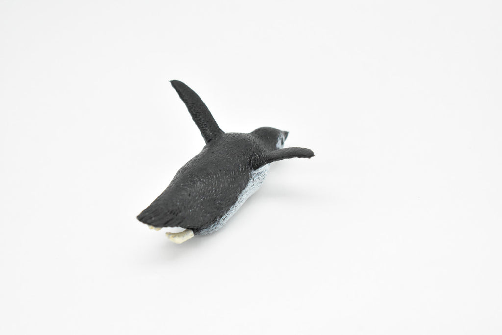 Penguin, Chinstrap, Swimming, Very Nice Rubber Reproduction    3"     F1108 B203