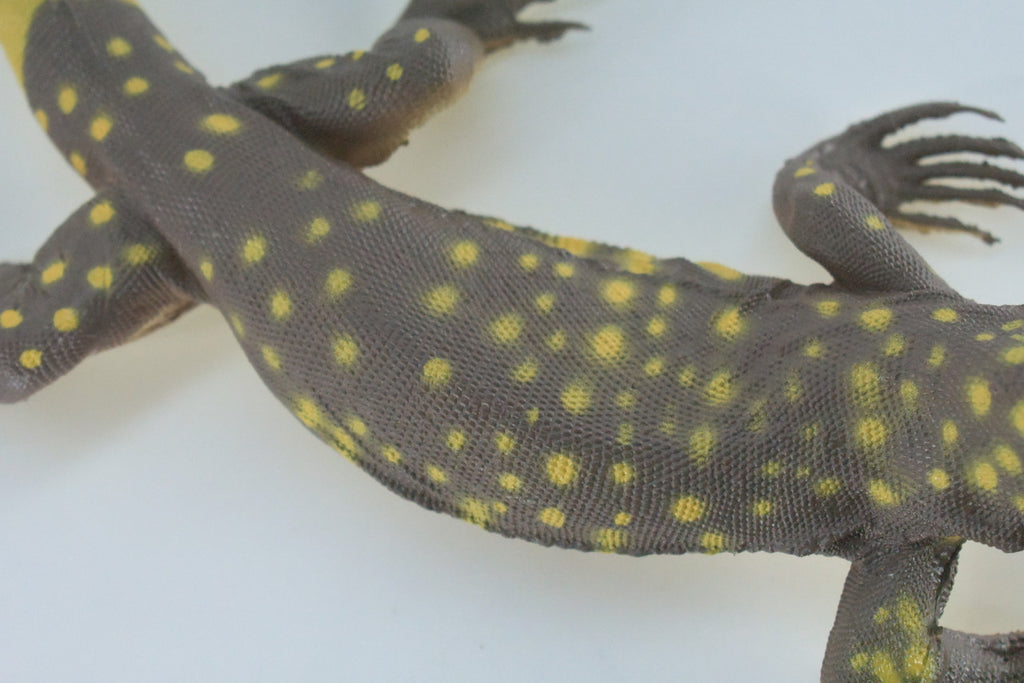 Monitor Lizard, Hand Painted, High Quality, Hard Rubber Lizard, Realistic Reptile, Toy Figure, Diorama Model, Replica, Kids, Educational, Gift,    13 Inches.   IM20 B656