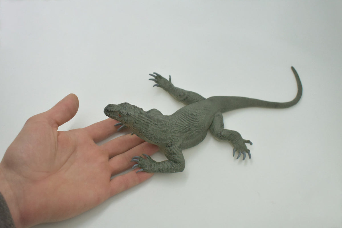 Komodo Dragon, Hand Painted, Educational, Museum Quality, Realistic Lizard, Rubber, Reptile, Lizard, Diorama Model, Figure, Toys, Kids, Gift, 13 Inches. IM30 B658