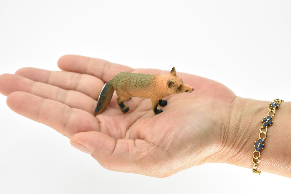 Fox, Red, Very Realistic Rubber Reproduction, Hand Painted Figurines     3"      CH140 B244
