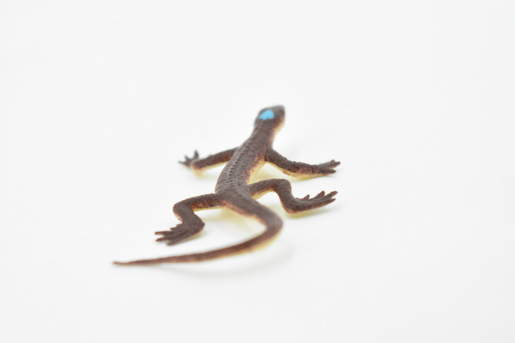 Lizard, Brown Lizard Blue Spot on Head, Rubber Reptile Toy, Realistic Figure, Model, Replica, Kids, Educational, Gift,    2 1/2"     F6067 B380