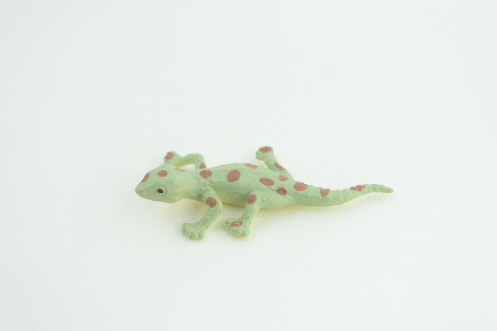 Spotted Gecko, Lizard, Rubber Reptile, Hand Painted, Educational, Realistic, Model, Toys, Kids, Gift,     2 1/2 Inches.    WR46 B197