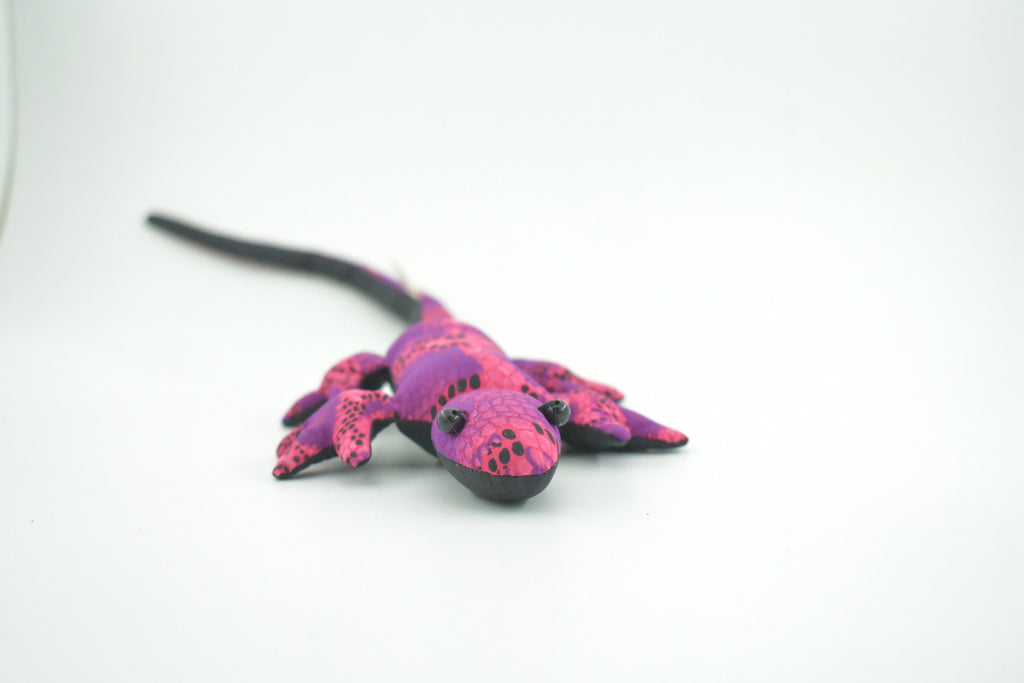 Lizard, Reptiles, Purple, Hand Made In Thailand, Sand Creatures, Paper Weight, Bean Bag, Cornhole, Game, Toy, Kids, Educational, Gift,  16  Inches.   TH40 BB305
