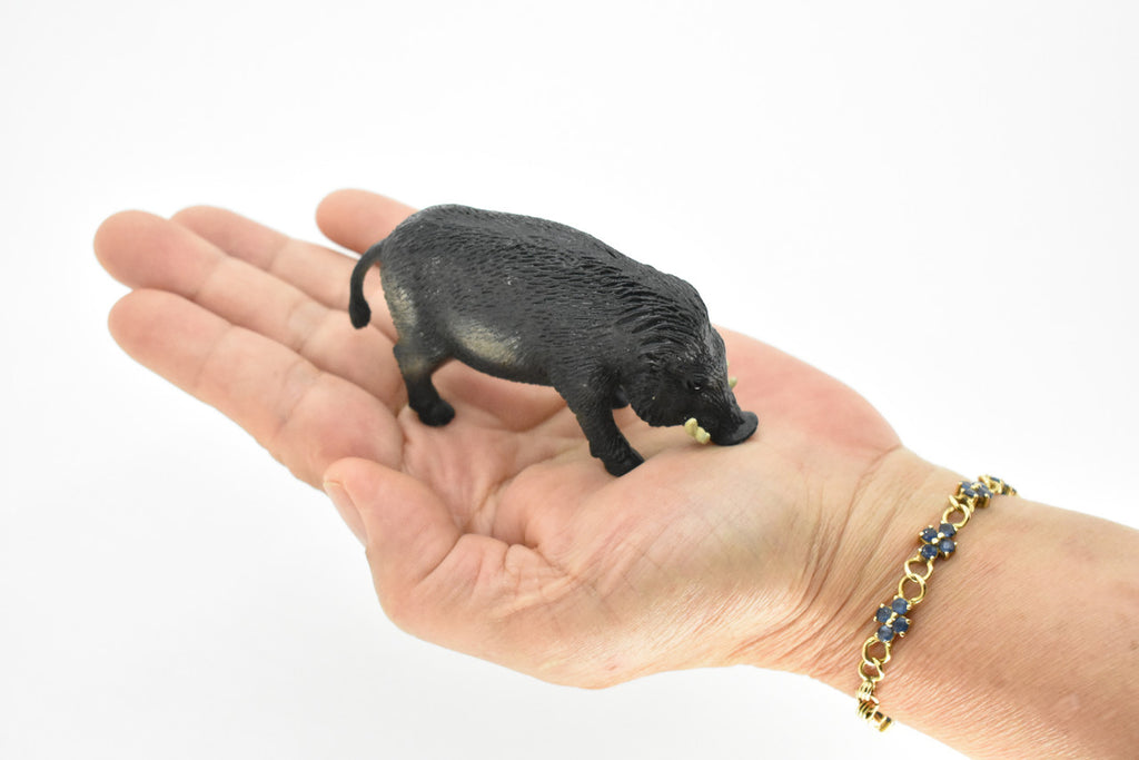Wild Pig, Wild Boar, Swine, Realistic Rubber Reproduction, Hand Painted Figurines    3.5"     CH150 B247