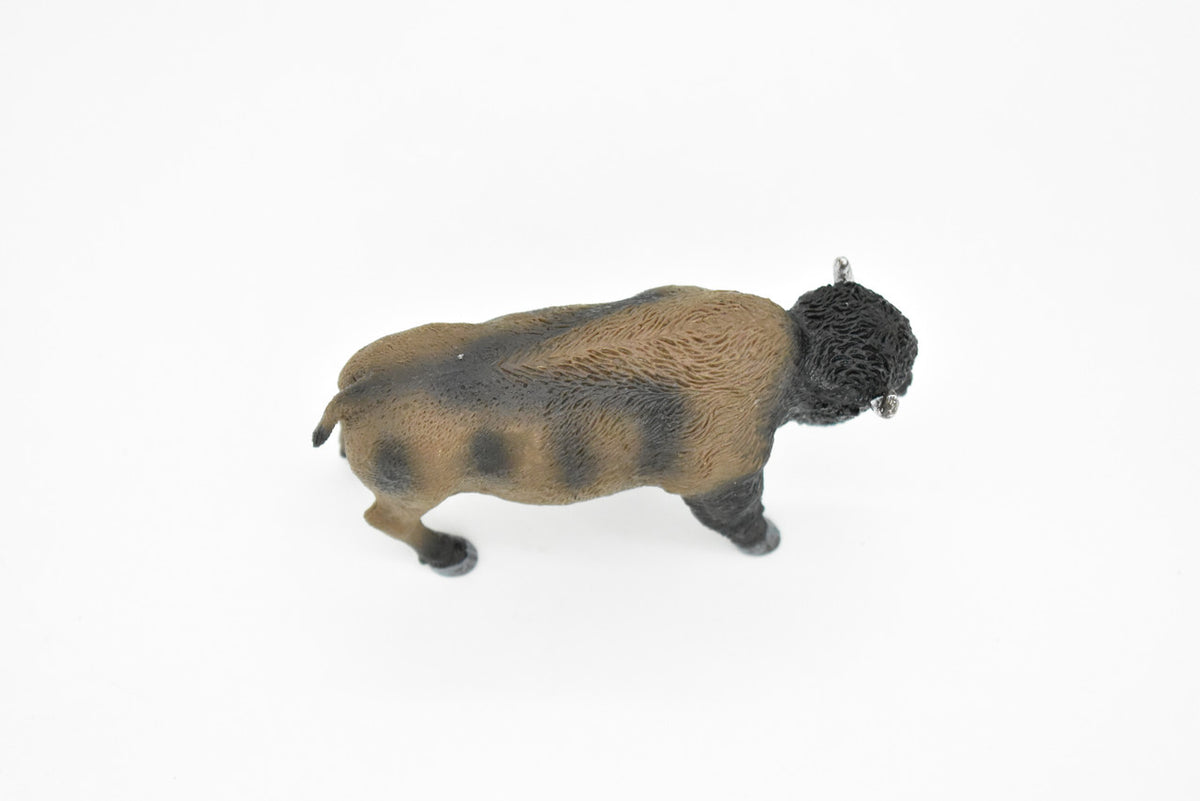 Buffalo, Bison, American, Museum Quality Plastic Reproduction, Hand Painted Figurines      4.5"       CH135 B243