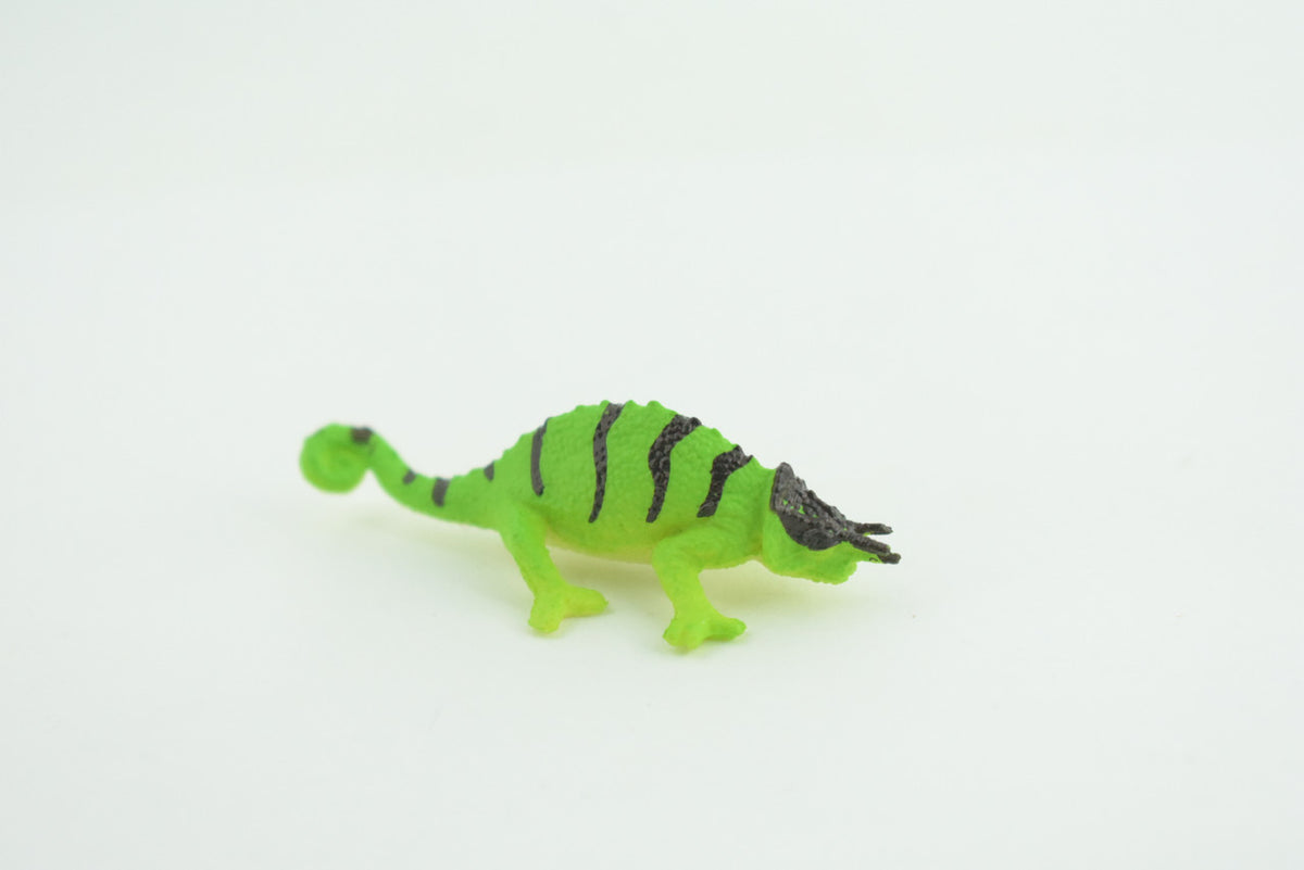Horned Chameleon Lizard, Rubber Reptile, Hand Painted, Educational, Realistic, Model, Toys, Kids, Gift,   2 Inches.    WR47 B197