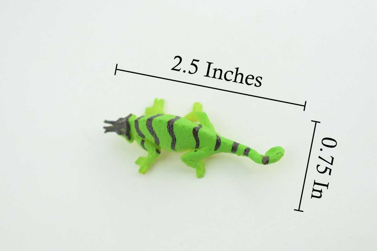 Horned Chameleon Lizard, Rubber Reptile, Hand Painted, Educational, Realistic, Model, Toys, Kids, Gift, 2 Inches. WR47 B197 