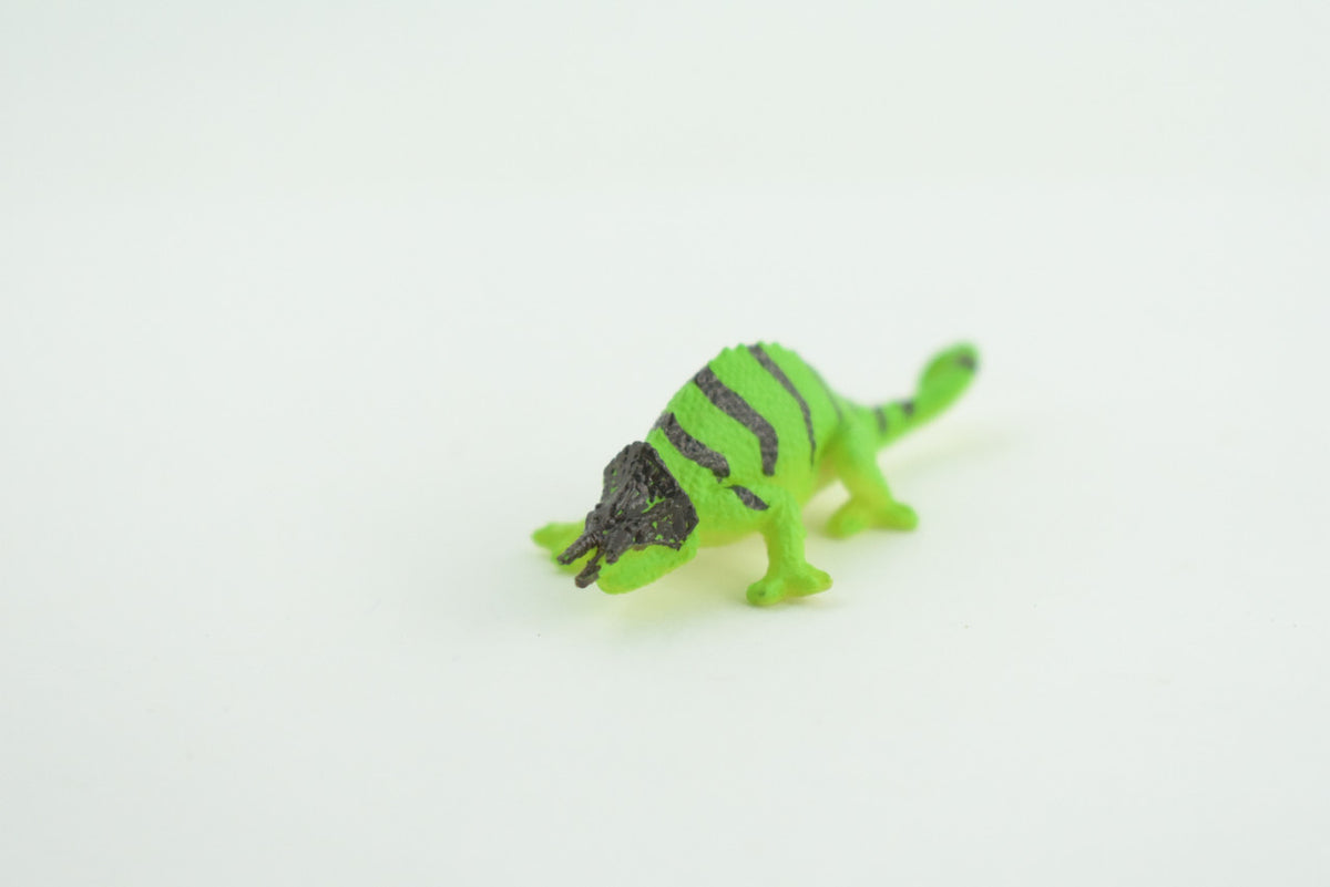 Horned Chameleon Lizard, Rubber Reptile, Hand Painted, Educational, Realistic, Model, Toys, Kids, Gift,   2 Inches.    WR47 B197