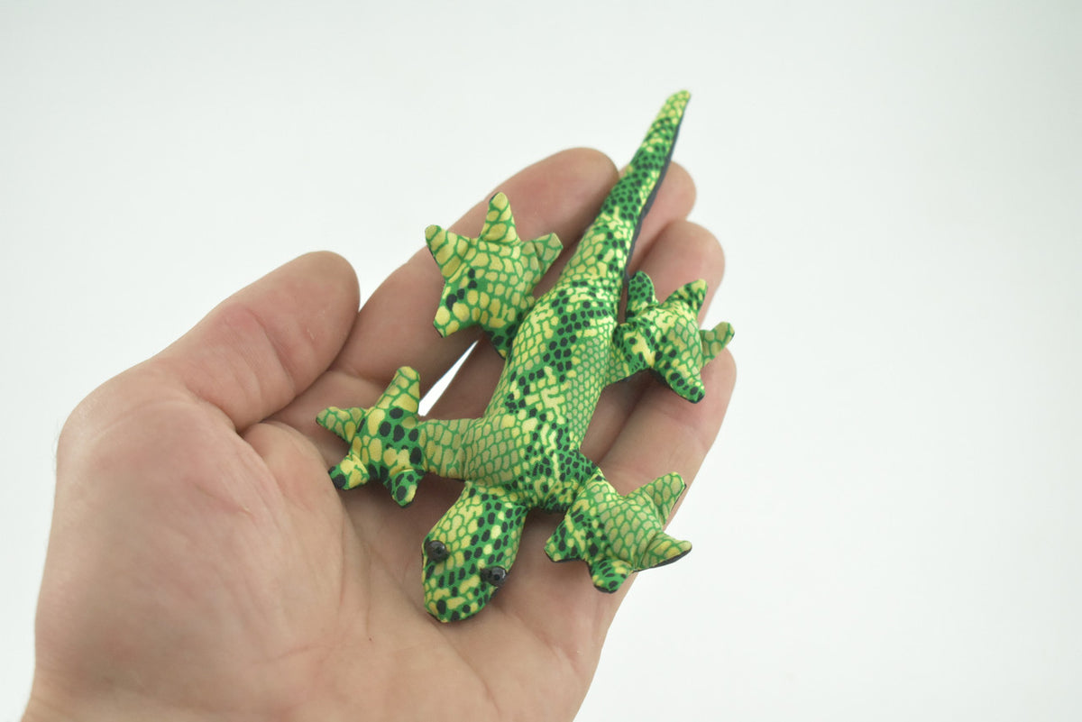 Gecko, Lizard, Reptiles, Green, Hand Made In Thailand, Sand Creatures, Paper Weight, Bean Bag, Cornhole, Game, Toy, Kids, Educational, 5  Inches.