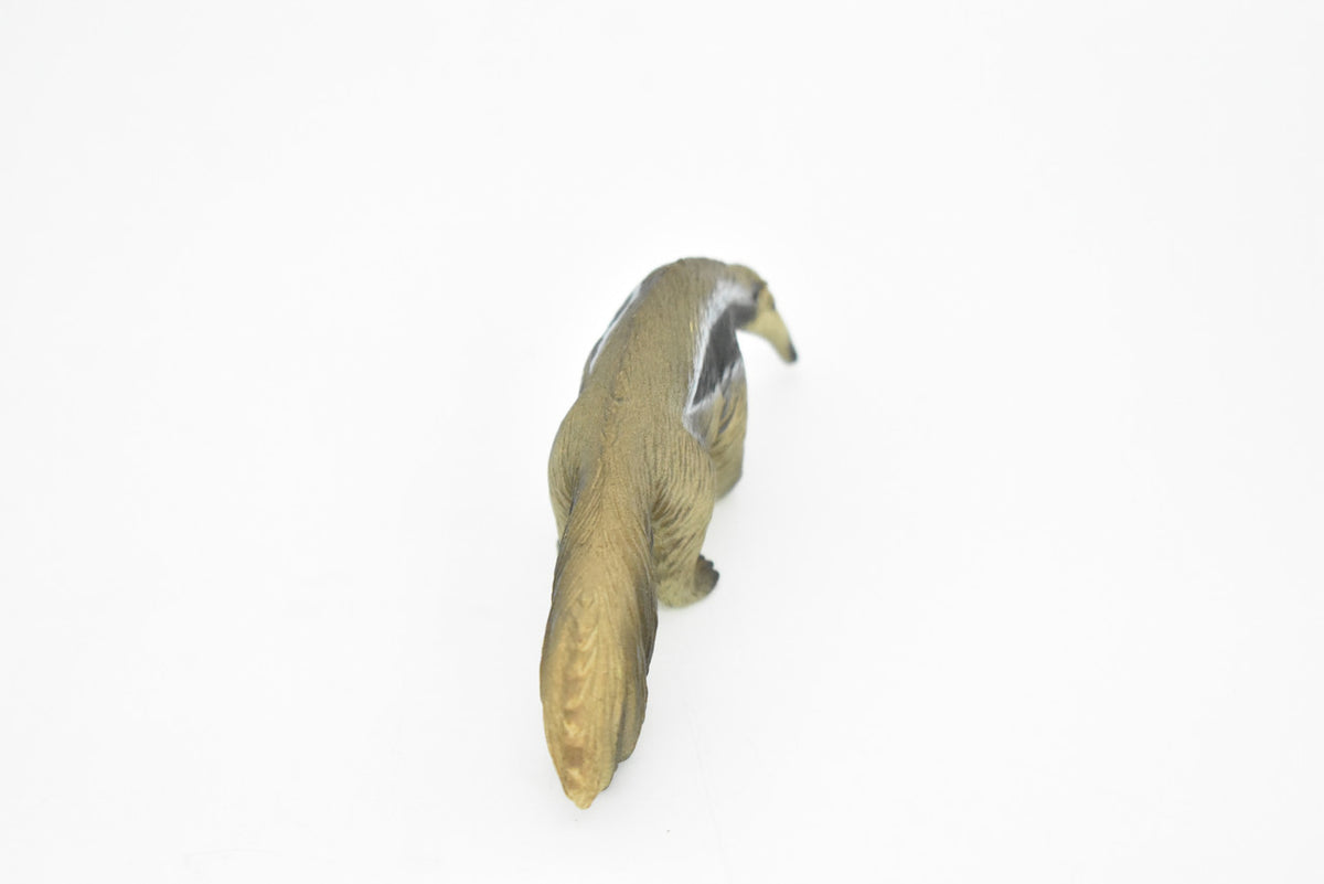 Anteater, Giant Vermilingua,  Museum Quality, Hand Painted, Educational, Rubber Animal, Realistic Toy Figure, Diorama Model, Kids, Gift,     4 Inches.    CH087 BB83