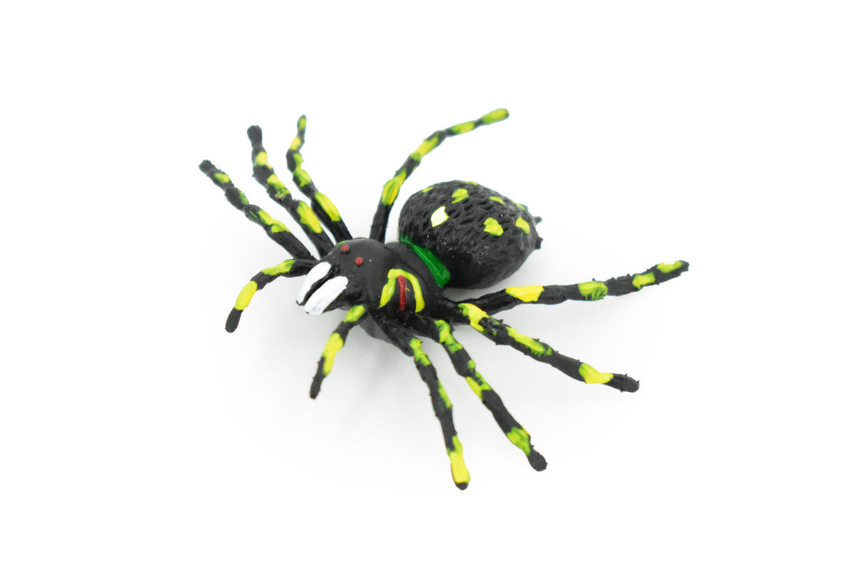 Spider, Yellow Spots, Rubber Insect, Realistic Figure, Model, Replica, Kids Educational Gift,         2"     F921 B40