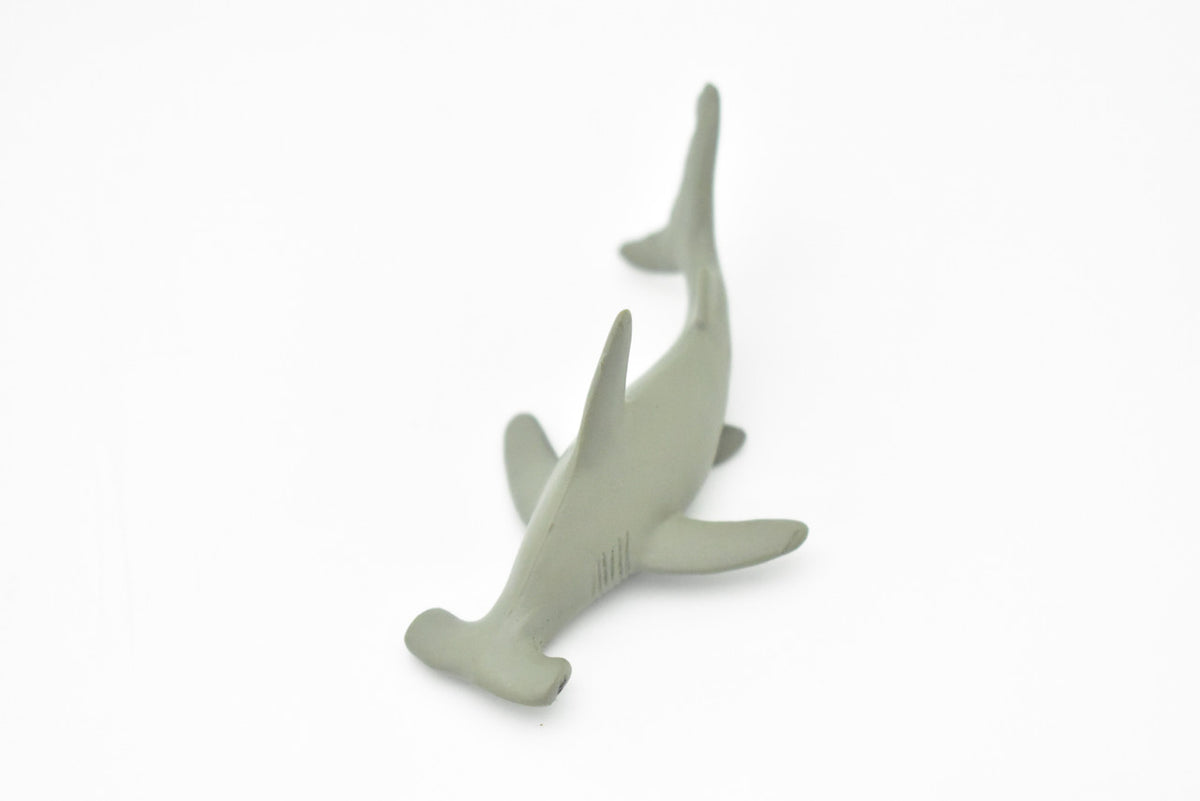 Hammerhead Shark, Curved Very Nice Plastic Replica   2 1/2"   ~   F7034-B54