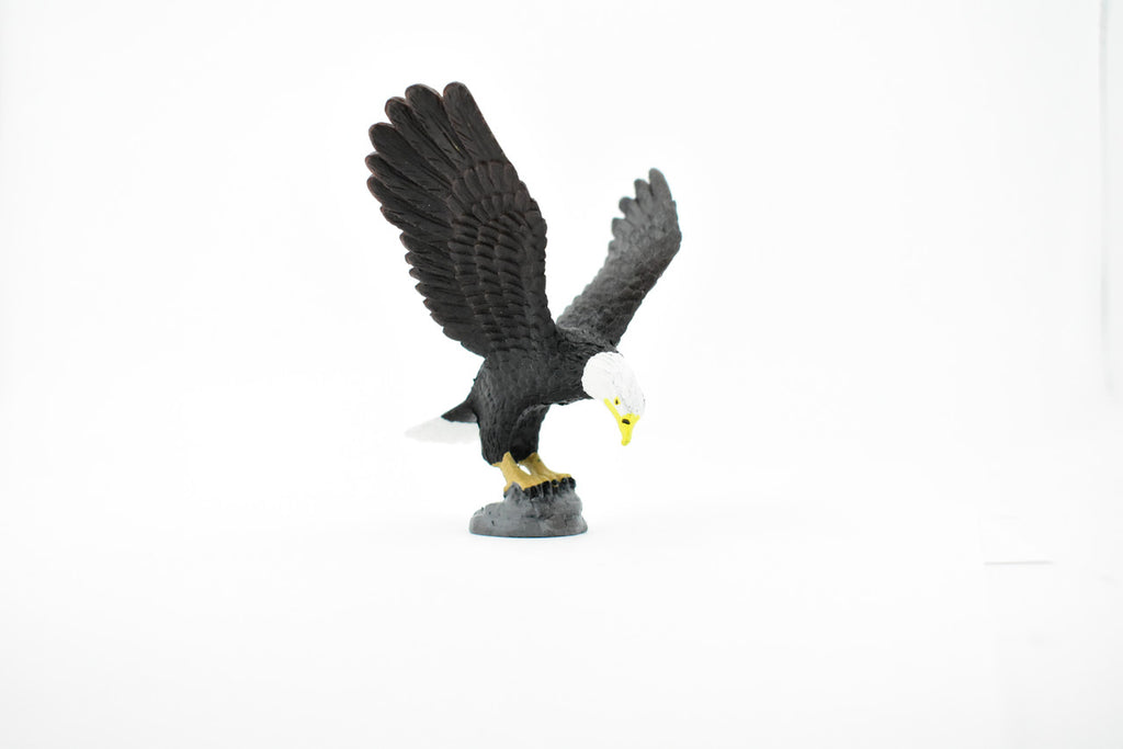 Bald Eagle, North America Eagle, Museum Quality, Rubber Bird, Hand Painted, Realistic Toy Figure, Diorama Model, Kids, Educational,  4 Inches.