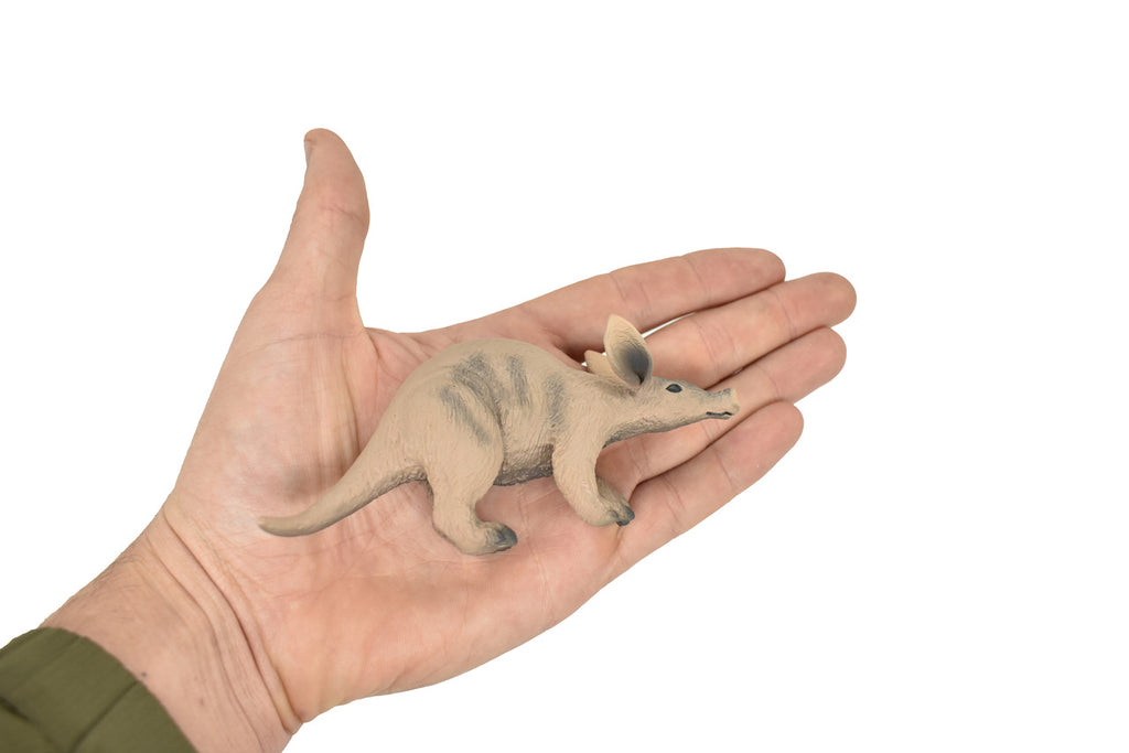 REAL SIZE IN THE HAND
