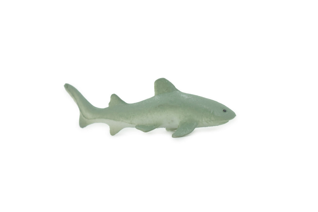 Grey Nurse Shark, High Quality Rubber, Fish Design, Hand Painted, Educational, Realistic, Diorama Figure, Model, Replica,  Gift,      3 Inches.