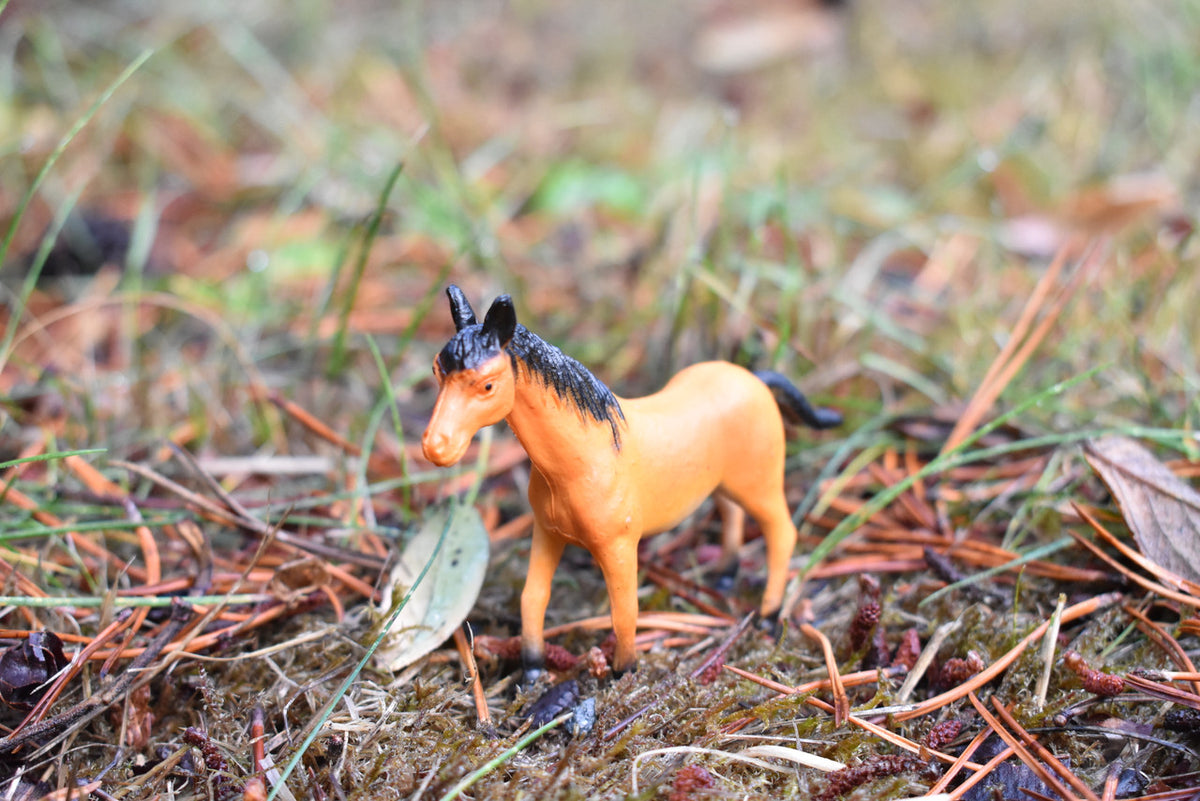 Horse Realistic Small Toy Model Plastic Replica Barn Animal, Kids Educational Gift  3"  F1851 B139